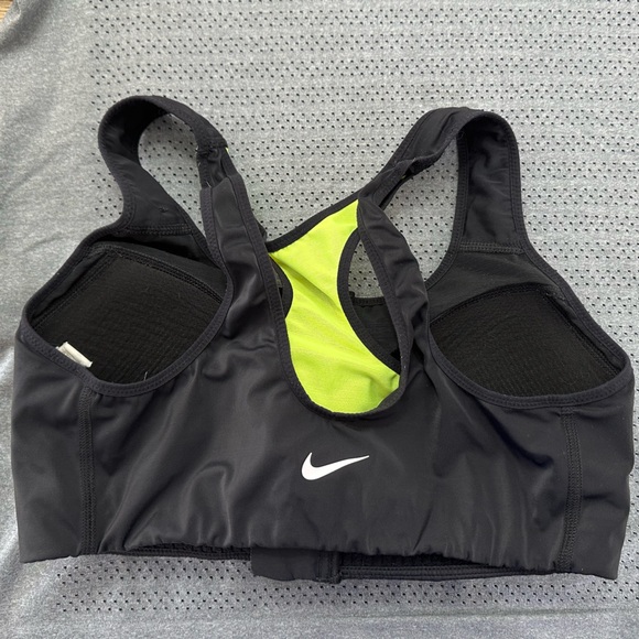 (3) THREE Nike DRI-Fit Shape Support Zip Front Padded Sports Bra Black medium - Picture 15 of 16